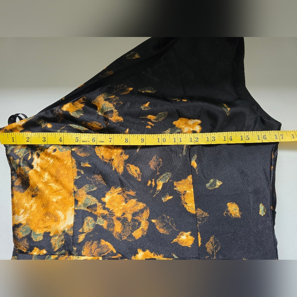 Maggy London Women's One Shoulder Printed Satin Dress Sz. 10 - Picture 10 of 11